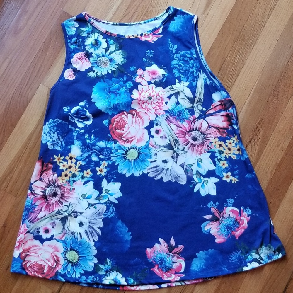 Floral Sleeveless Blouse